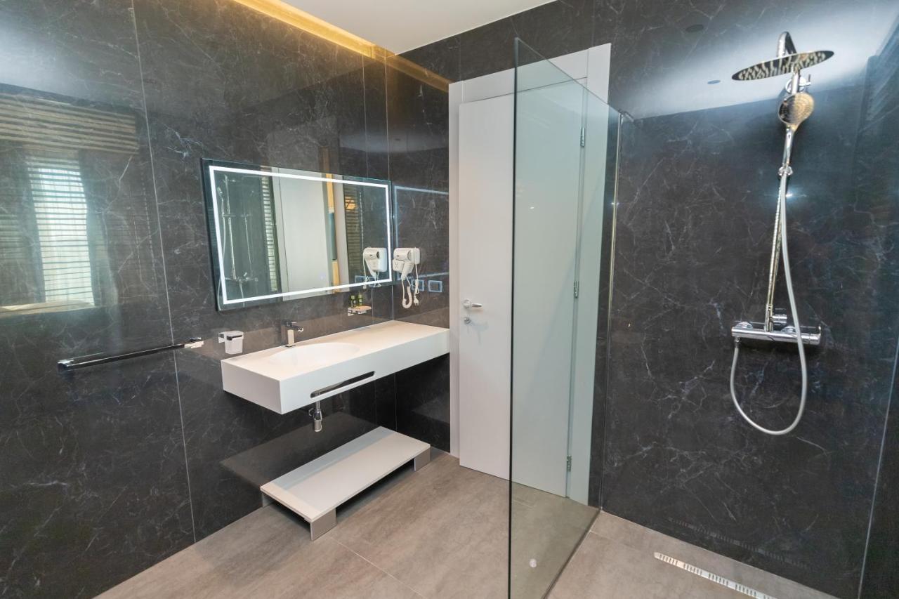 Esbjerg Hotel Vlorë Екстериор снимка